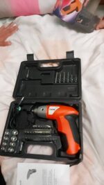 Furadeira Elétrica Parafusadeira Sem Fio 220rpm 100V/240V com Kit Maleta com 45 Peças - Imagem 2