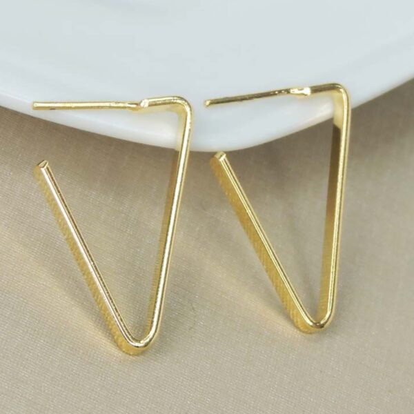 Brinco Argola de Triângulo Banhado em Ouro 18k (BR0230)