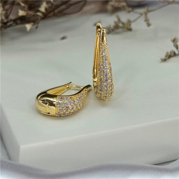 BRINCO ARGOLA CLICK OVAL CRAVEJADA BANHADO A OURO (02011212)
