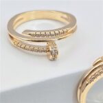 ANEL DUPLO PREGO COM ZIRCÔNIAS BANHADO A OURO (01010375) - Imagem 2